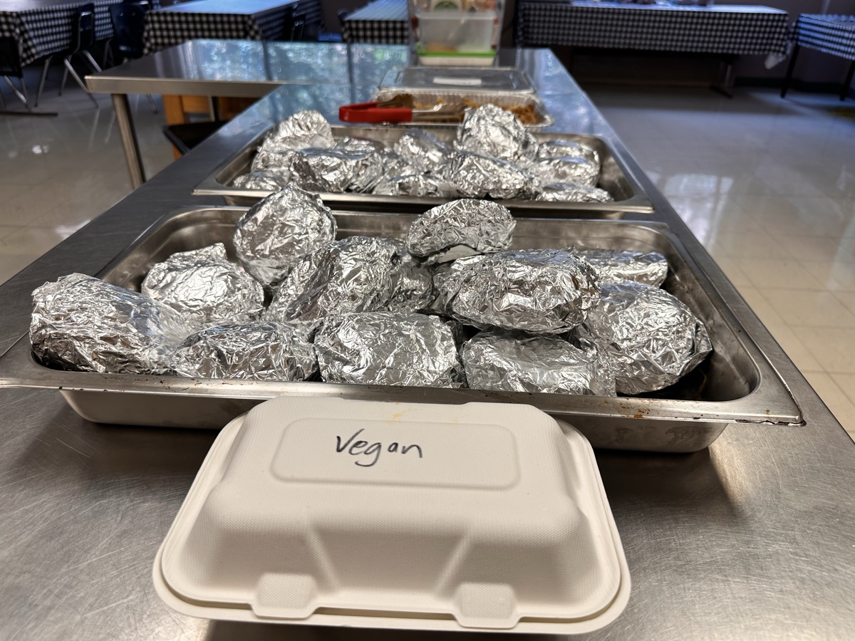 Meals packed and clearly labeled Vegan, kept separate